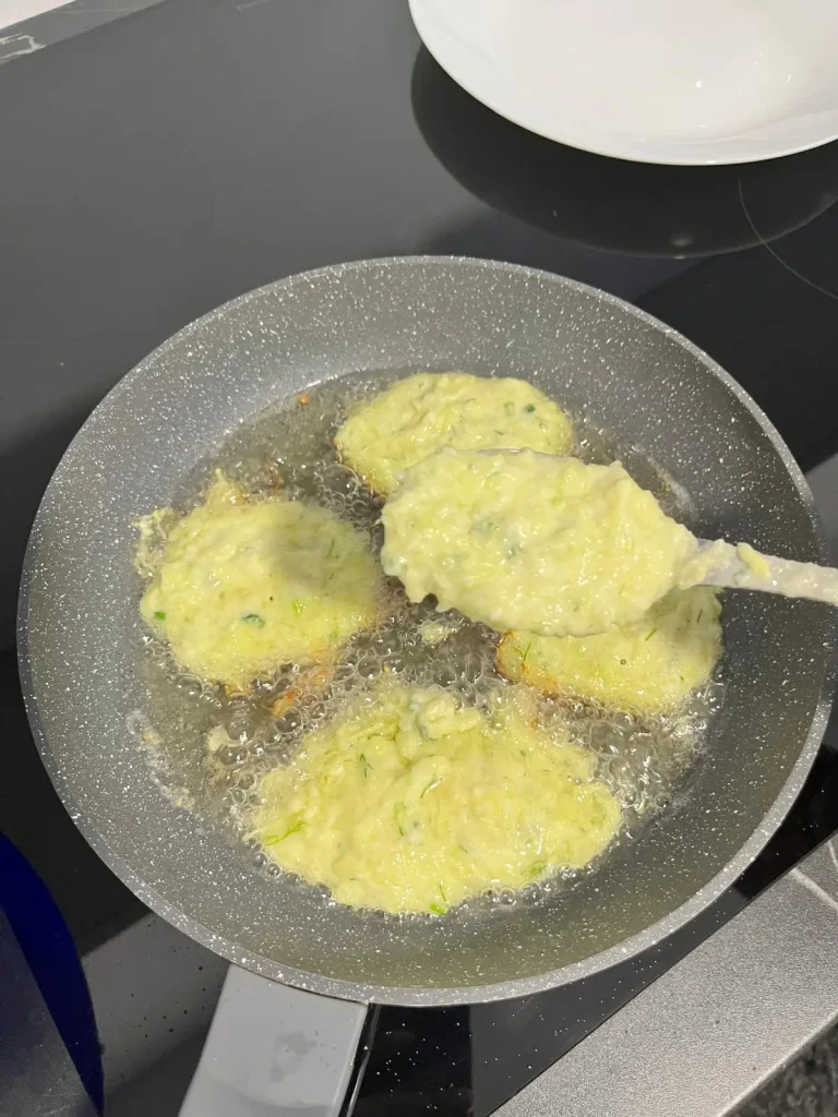 Prajire chiftele de dovlecei