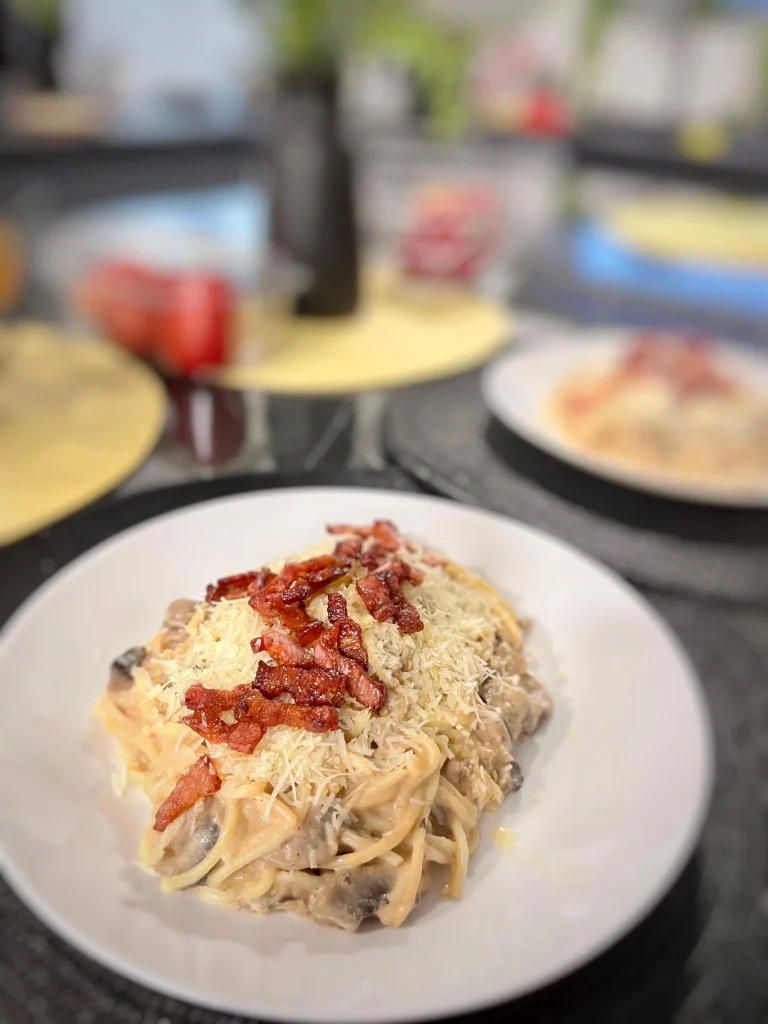 spaghete cu bacon si ciuperci