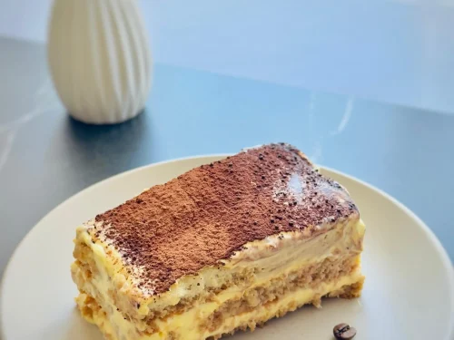 tiramisu cu mascarpone si frisca