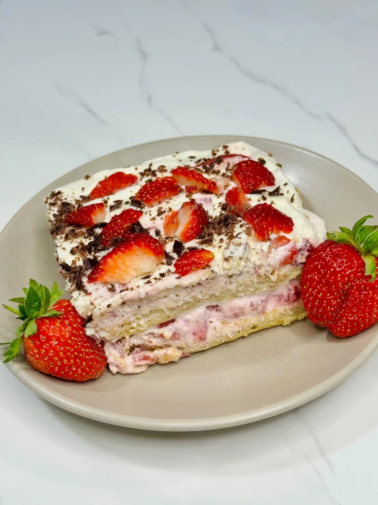 tiramisu cu mascarpone si capsuni