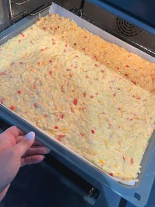 tarta cu dovlecei la cuptor in tava