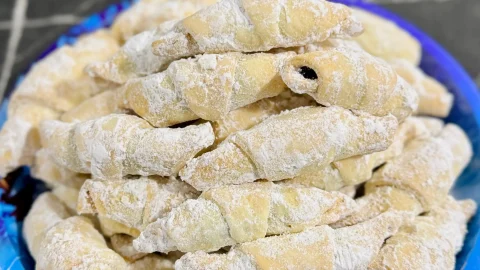 Cornulete cu untura si smantana